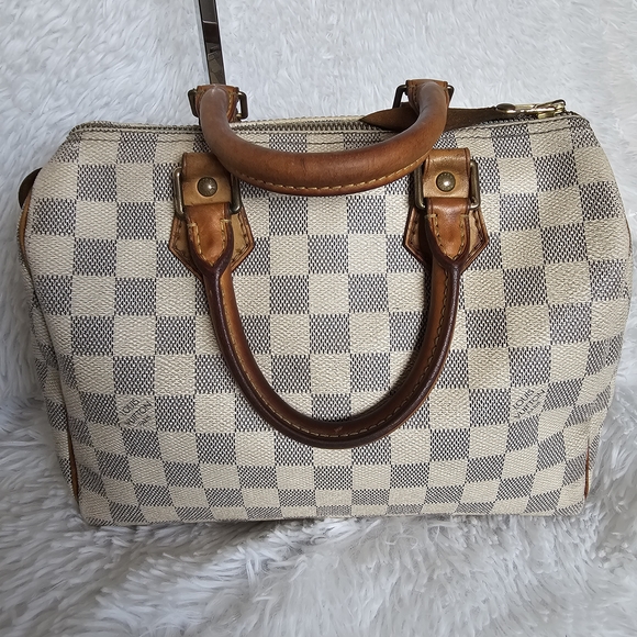 Louis Vuitton Handbags - Preloved Louis Vuitton Speedy 25cm Bag